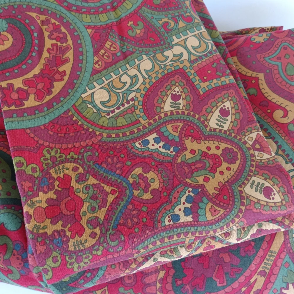 Pottery Barn Mira Rich Red Paisley Full/Queen Duvet + 2 Euro Shams